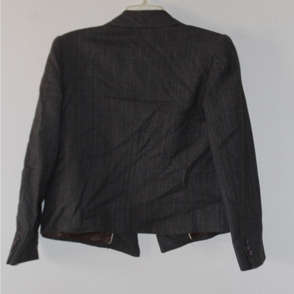 Blazer - Picture 2 of 3